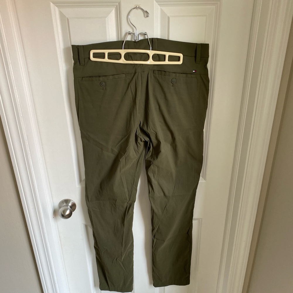 Tommy Hilfiger Men’s 32x32 Army Green Slacks - Picture 3 of 5